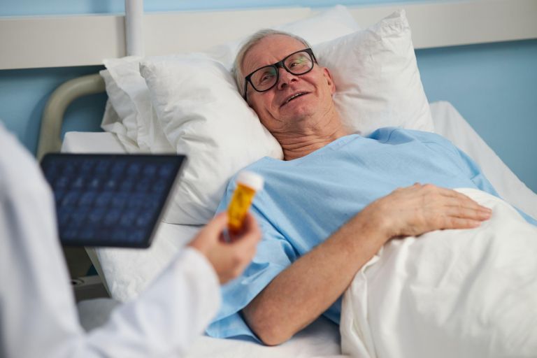 starejši bolnik, bolnica