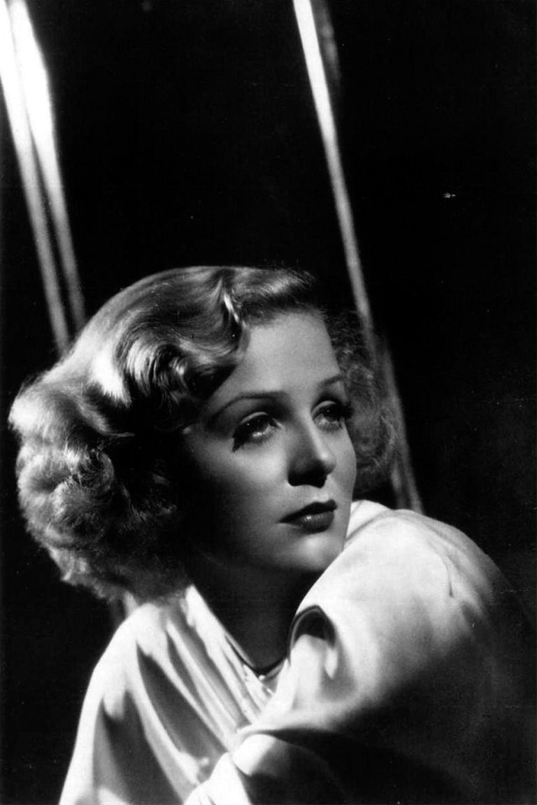 gloria-stuart