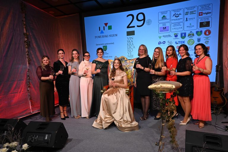 radenci, kronjanje-vinske-kraljice