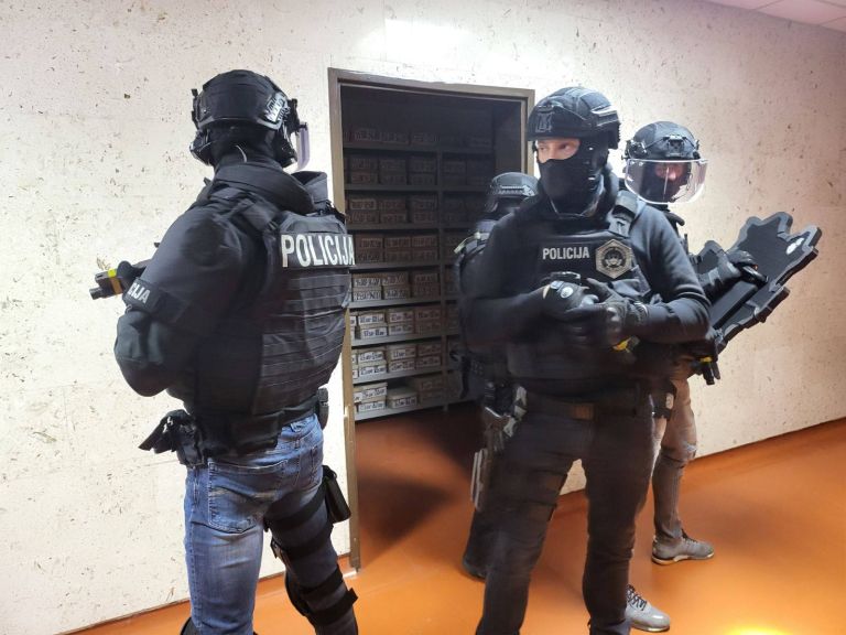 vaja, policija, gasilci, sbms