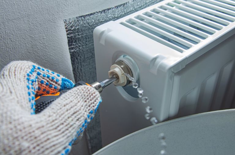 odzracevanje-radiatorjev