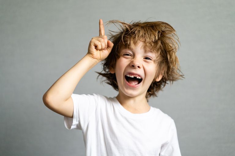 ortodont, zobje, otrok