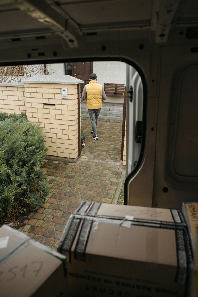 dostava, paketi, posta