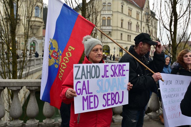 proruski protest-BOBO.jpg