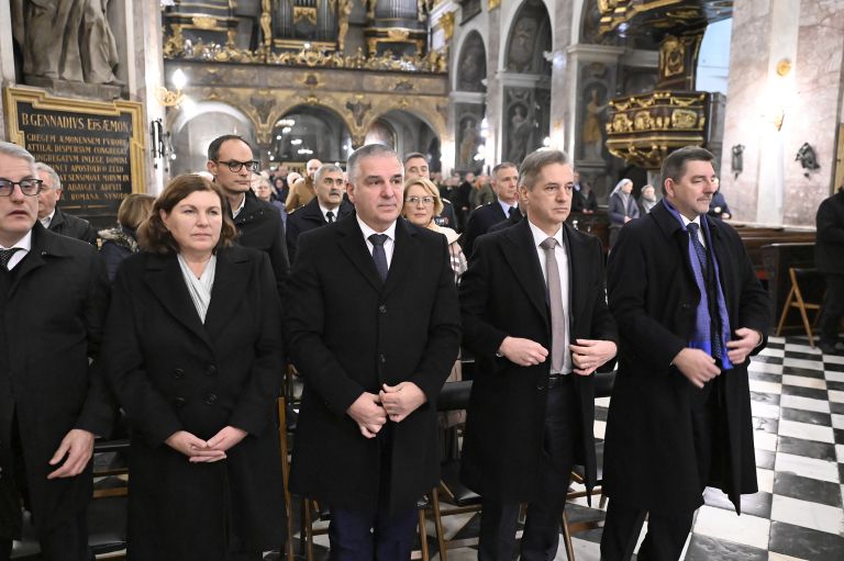 golob masa za domovino-SR.jpg