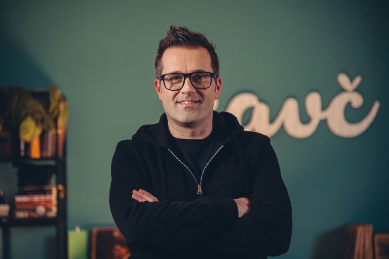 kavč, boštjan-sinic, mejke