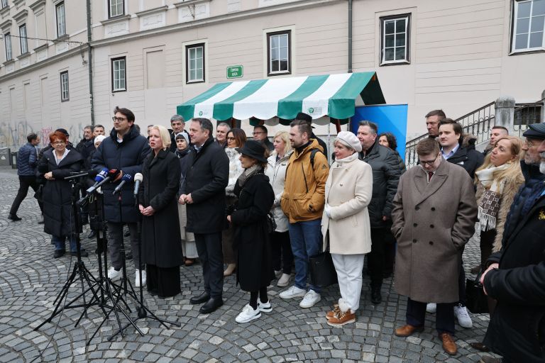 urska-klakocar-zupancic