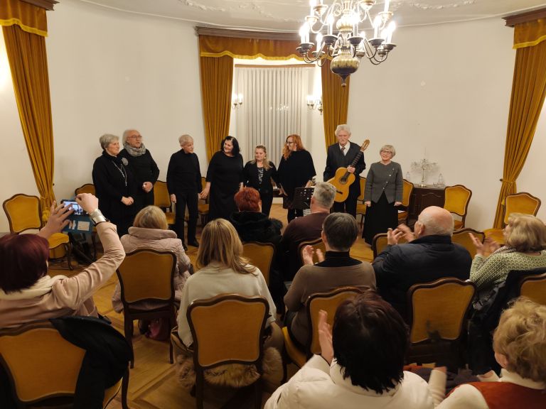 1 NASTOPAJOČI (2).jpg