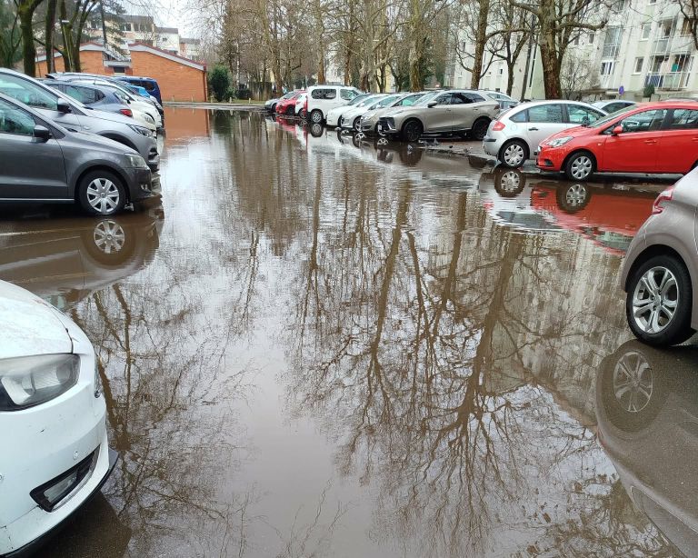 poplavljeno-parkirisce, gotska-ulica