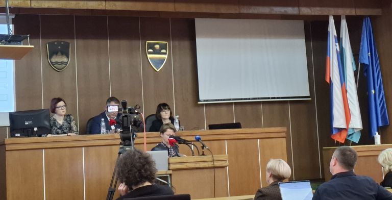 moms, mestni-svet, seja