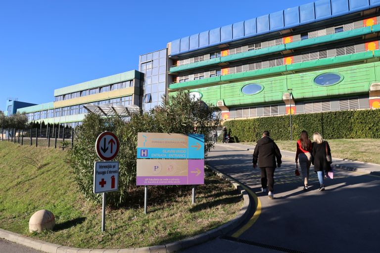 bolnisnica izola.jpg