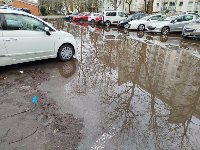 poplavljeno-parkirisce, gotska-ulica