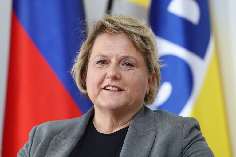 ---POT+CELA--I-jelka godec-pl002.JPG