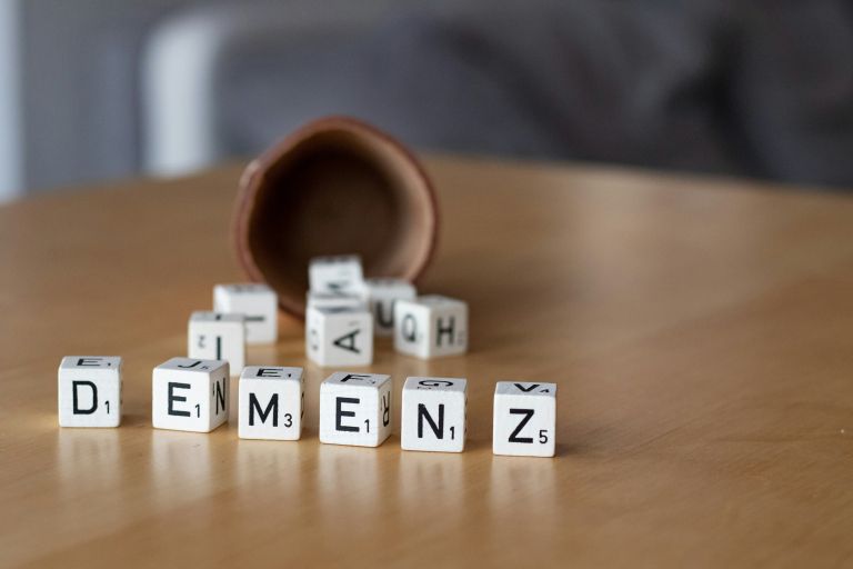 demenca, napis