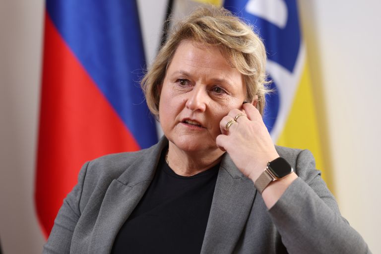 UV-jelka godec-pl010.JPG