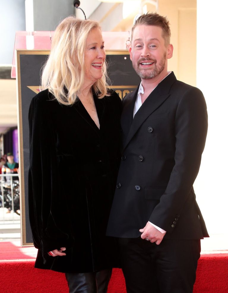 Macaulay Culkin, Catherine O'Hara.jpg