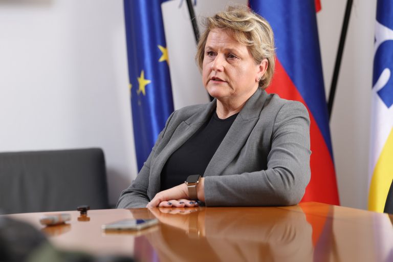 U2_I-jelka godec-pl007.JPG