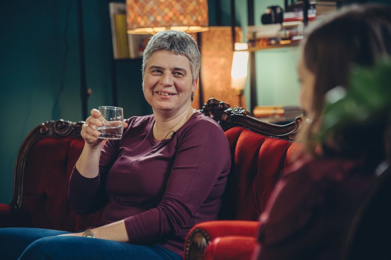 jelka-pšajd, kavč, podkast