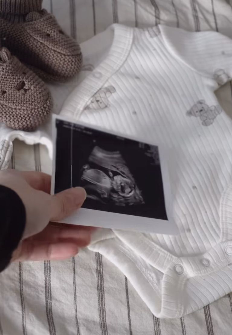 Klara Jazbec, noseča