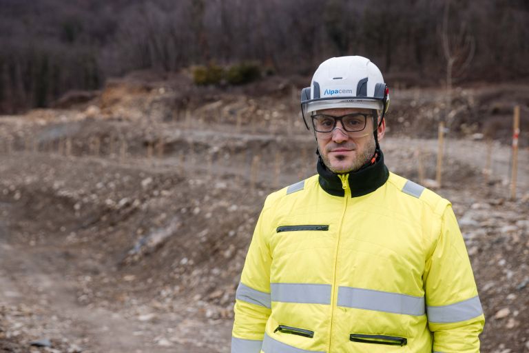 Ursic_Zasaditev_dreves_kamnolom_Anhovo