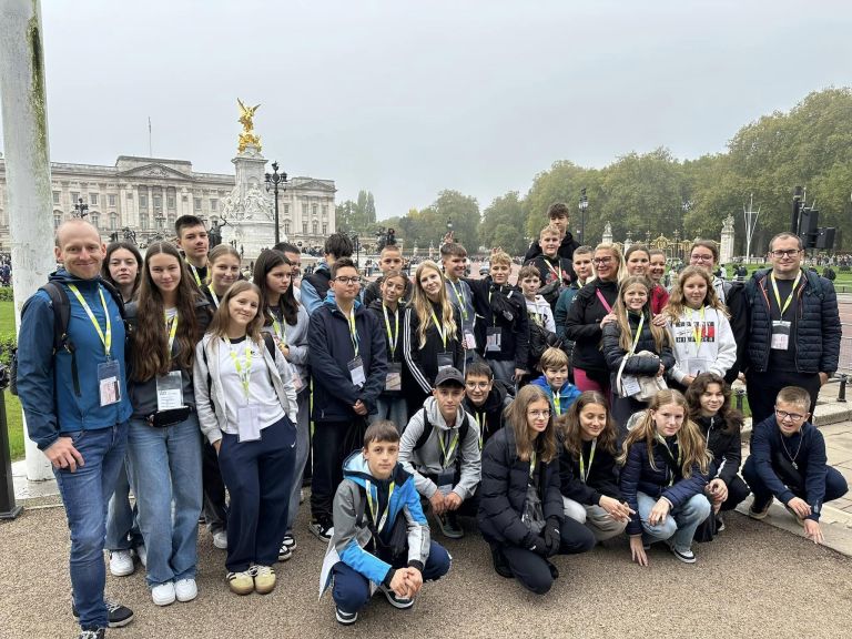 EK_mladika london.jpg