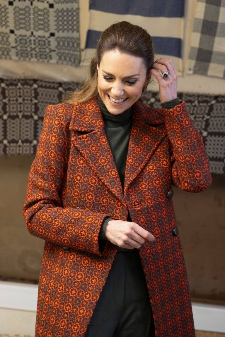 Kate Middleton, Wales, oranžna (3).jpg