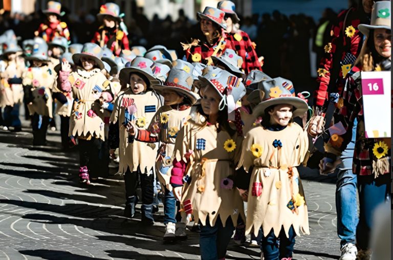 povorka otrok iz vrtcev