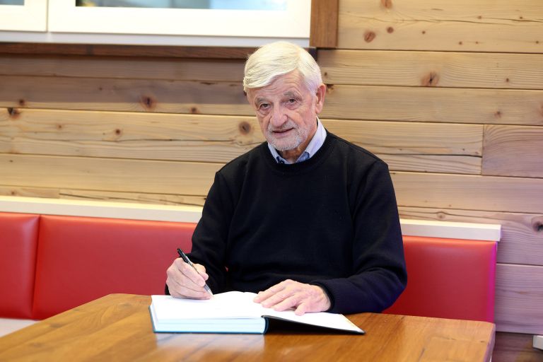 I-niko kolar-RB008.JPG