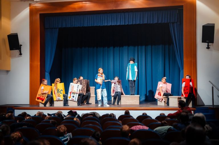 zgodbe-s-knjizne-police