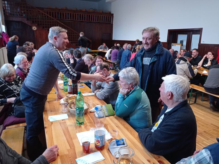 romarji-po-jakobovi-poti-na-malem-vrhu, pepi-radic, gradili-bodo-novo-cerkev-svetega-jakoba