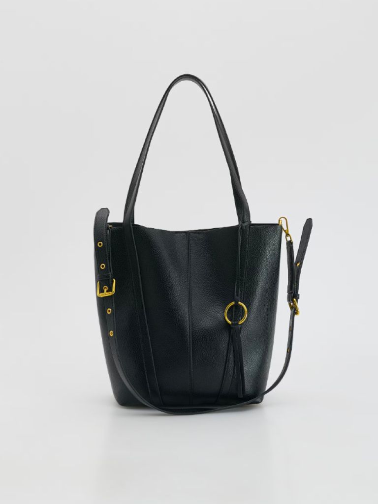 torbica RESERVED, ALEJA