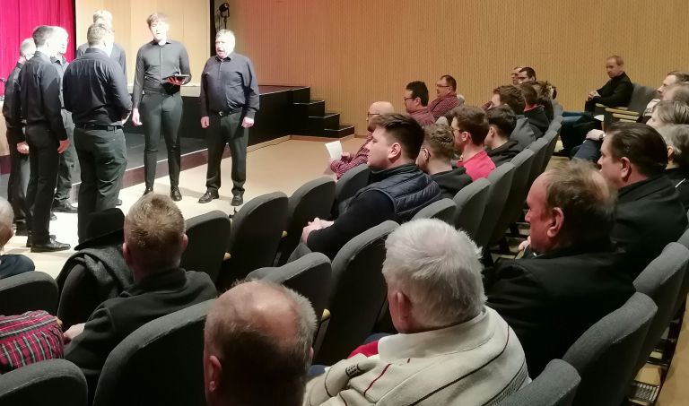 sentjernej-vinogradniki, nika-martincic, sprejem