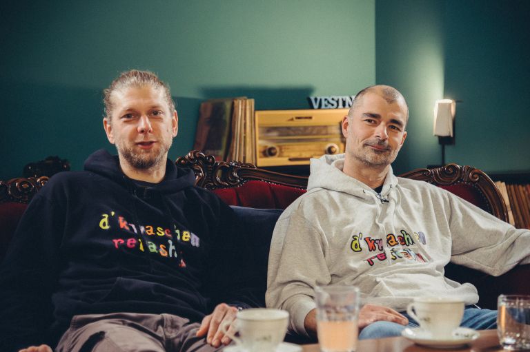 primož-dani, miran-camplin, d'kwaschen-retashy, kavč, podkast