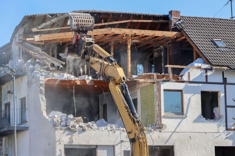 bager, rušenje, hiša.jpg