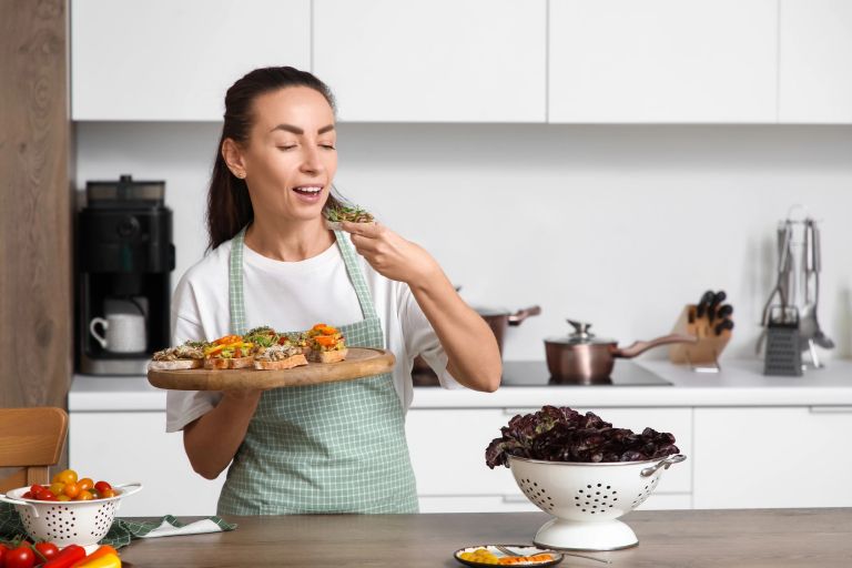 Ženska, veganska prehrana