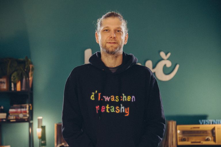 primož-dani, miran-camplin, d'kwaschen-retashy, kavč, podkast