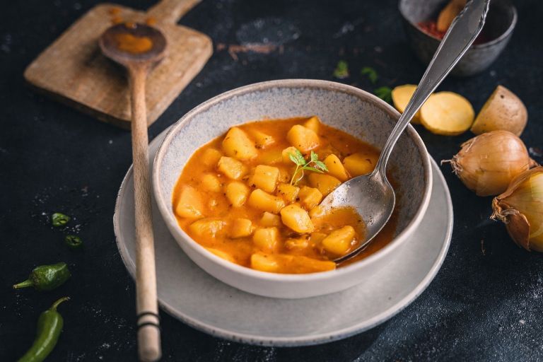 krompirjev golaž.png