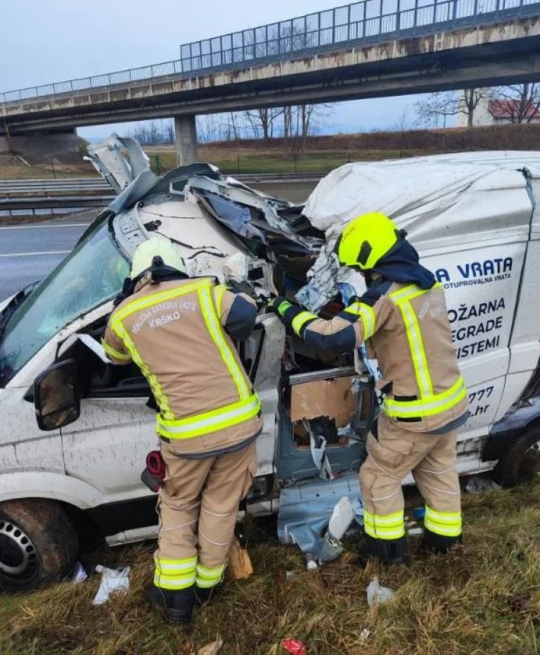 prometna-nesreca, kombi