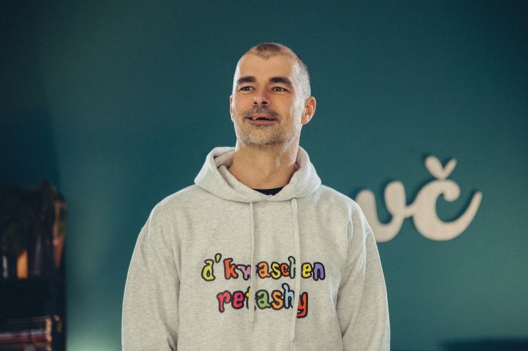 primož-dani, miran-camplin, d'kwaschen-retashy, kavč, podkast