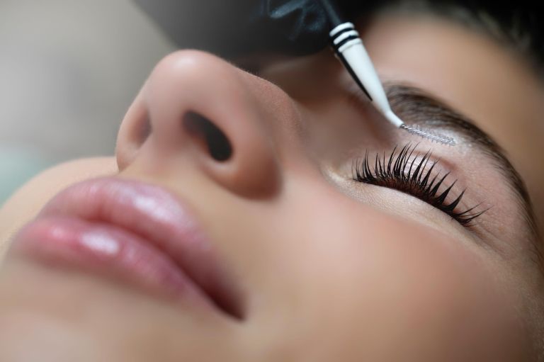 Lash lift trepalnic