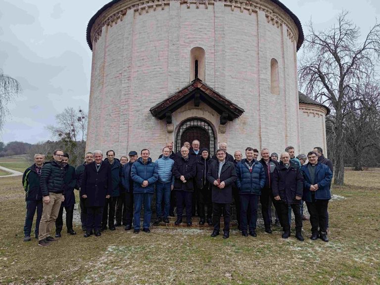 kancevci, duhovniki, dom-duhovnosti-kancevci