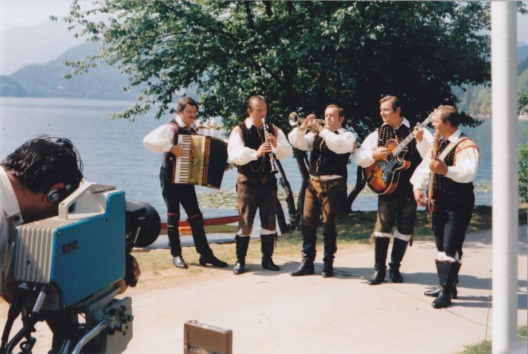 ALPSKI KVINTET_snemanje TV oddaje na Bledu 1978.jpg
