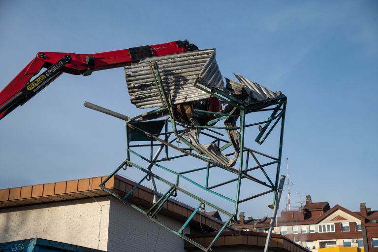 odstranitev-stojnic-s-tržnice, tržnica, stojnice, komunala-murska-sobota