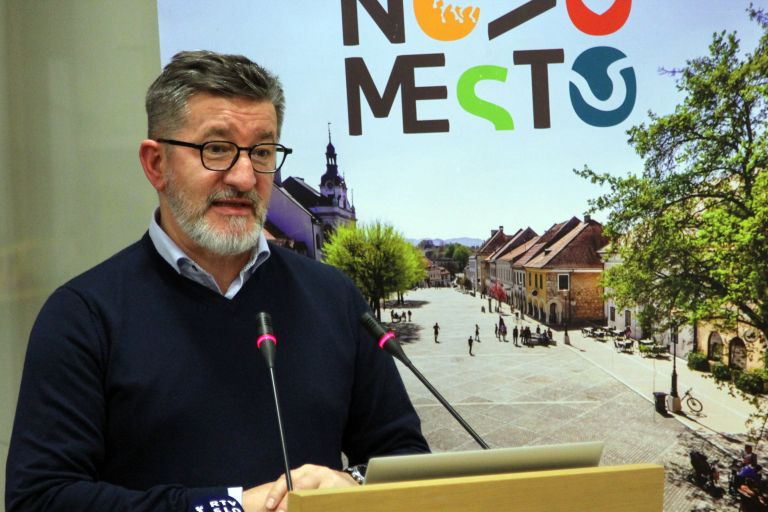pregled-izvajanja-strategije-za-rome-mestne-obcine-novo-mesto-za-obdobje-2022-2030