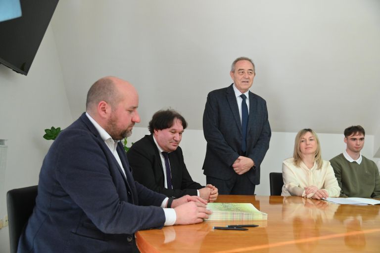 podpis-štimpendij-moravske-toplice, pif, pomurska-izobraževalna-fundacija