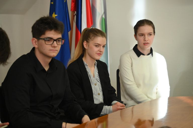 podpis-štimpendij-moravske-toplice, pif, pomurska-izobraževalna-fundacija