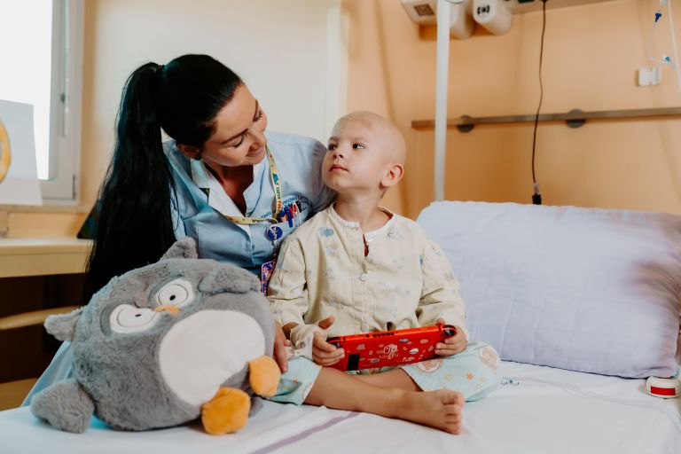 15. februar je mednarodni dan boja proti otroškemu raku.jpg