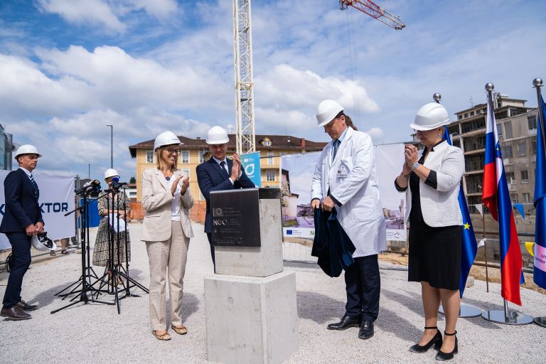 golob infekcijska klinika Saso Svigelj.jpg