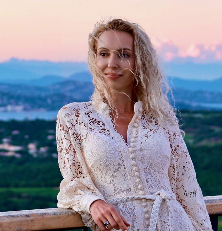 Dr. Tina Prodnik, priznana strokovnjakinja za integrativno in funkcionalno znanost, svoje dolgoletno