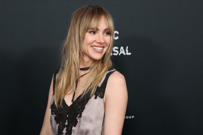 Suki Waterhouse.jpg
